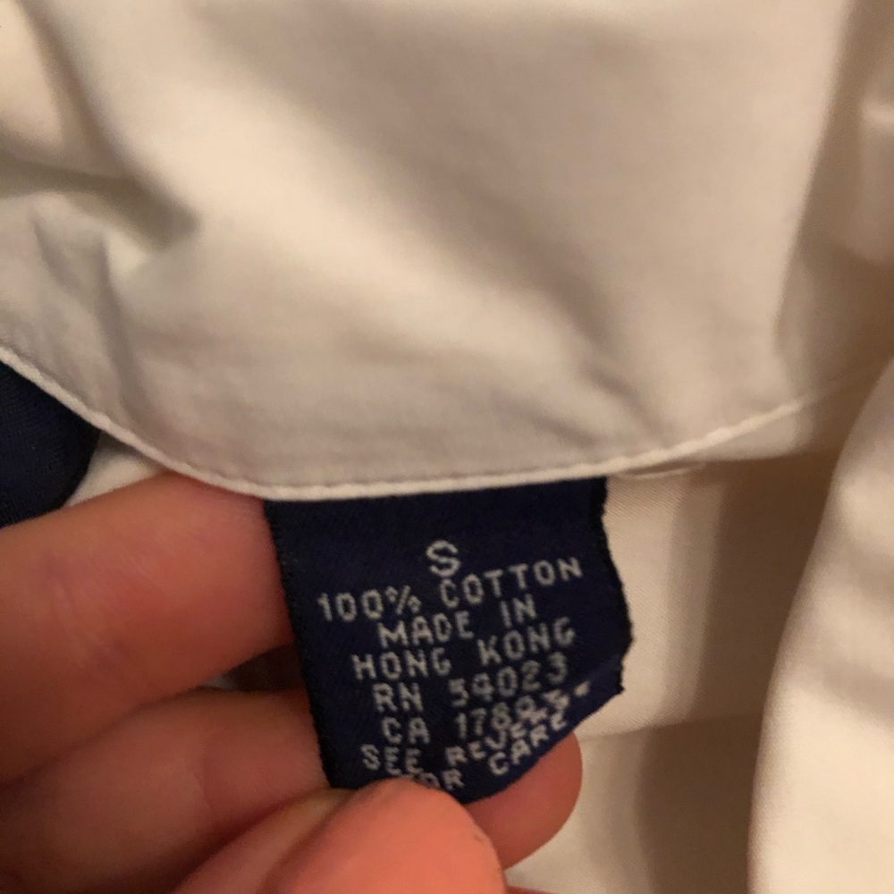 GAP White Button Up - Picture 8 of 8